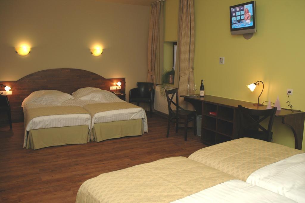 Hotel Van Reeth'S Koffiebranderij Puurs Zimmer foto